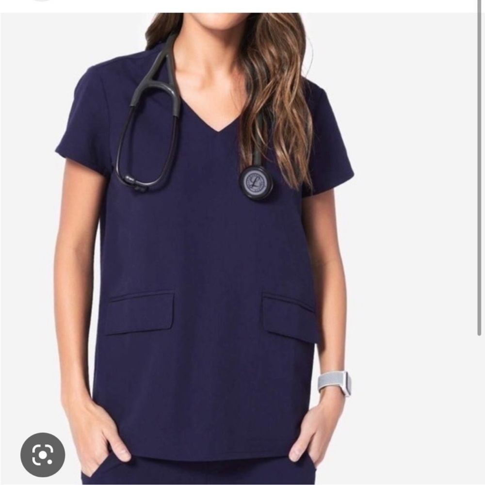 Figs Delores limited edition flap pocket top in navy Large